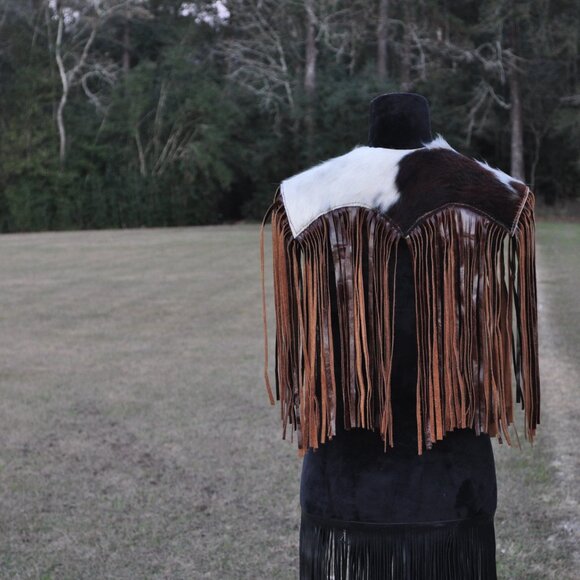 🤍🤎 Handcrafted Cowhide & Leather Fringe Bolero – One of One 🤎🤍 - Picture 5 of 5